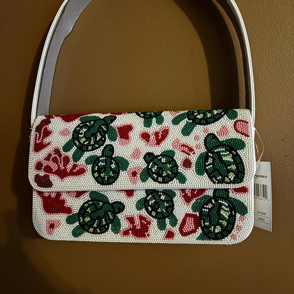 VIRAL Beaded Turtle Print Shoulder Bag - White, Green, Red - Picture 2 of 8